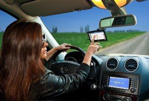 Как выбрать GPS навигатор для авто