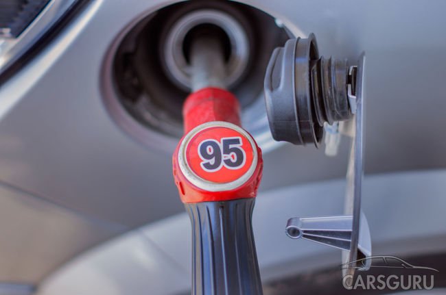 Цена бензина без учета налогообложения – 14 рублей 38 копеек